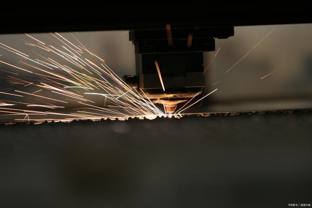 metal laser cutting